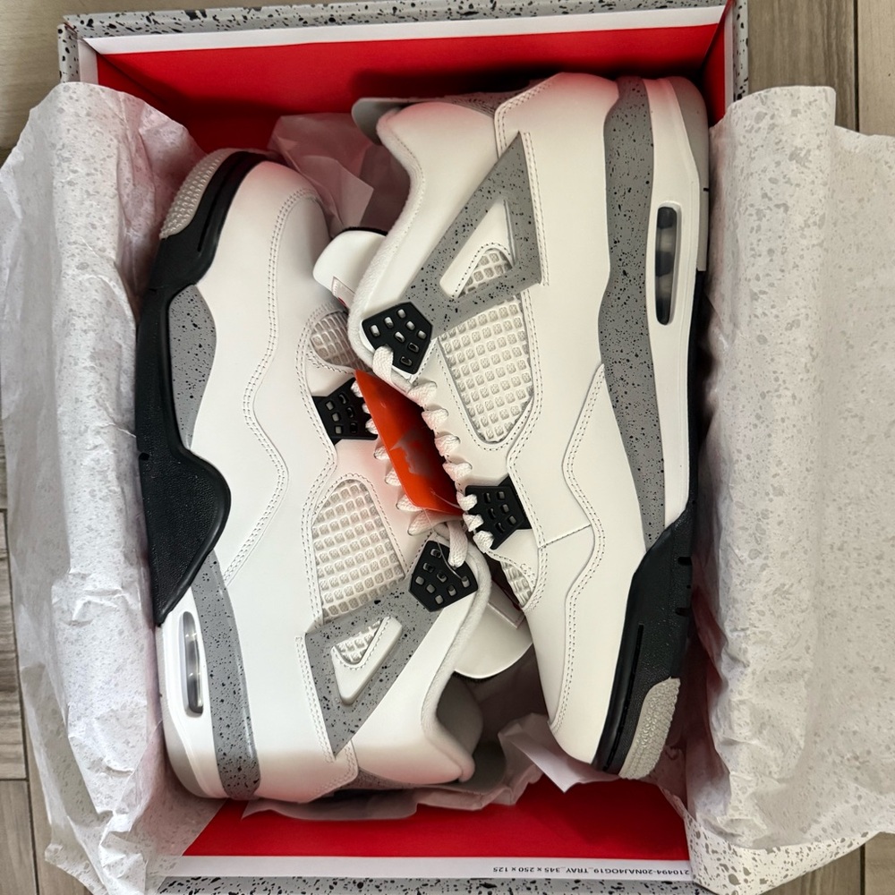 Jordan 4 White Cement - Picture 2 of 5